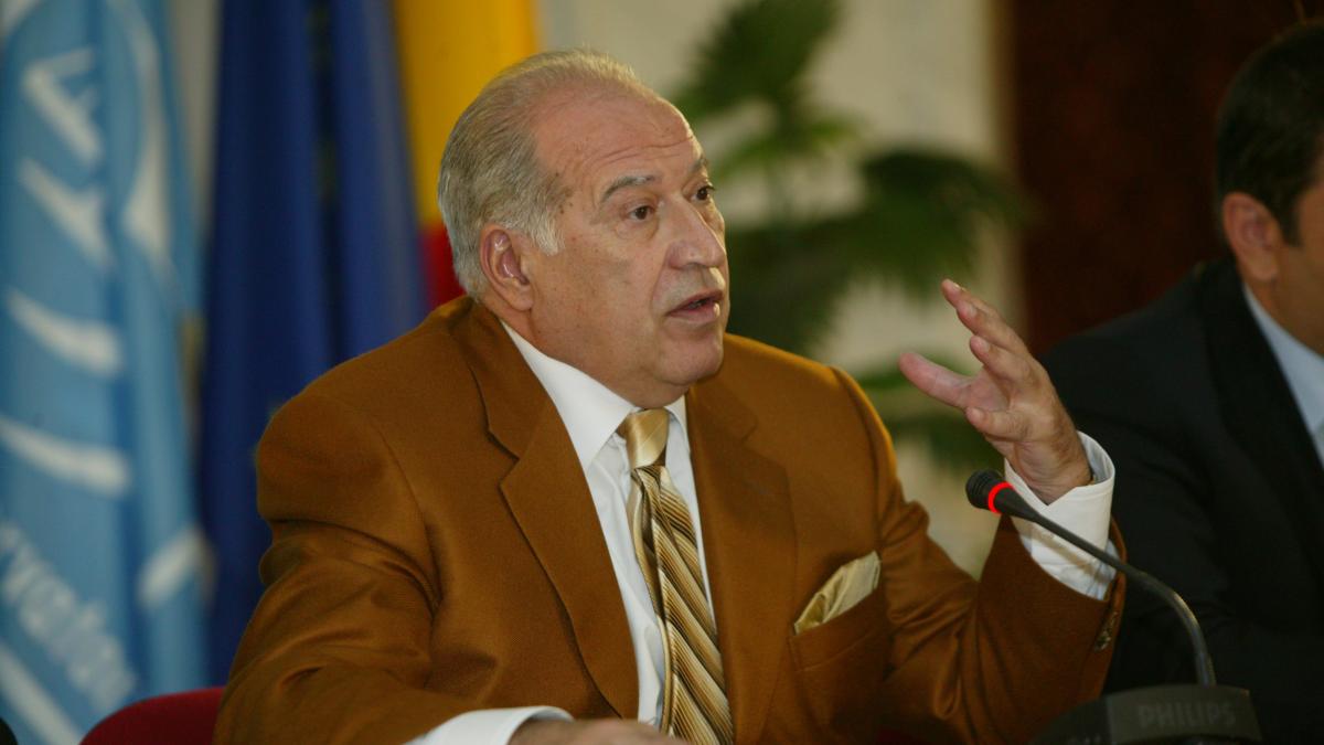 Cazul Tokes - Băsescu, criticat de Dan Voiculescu