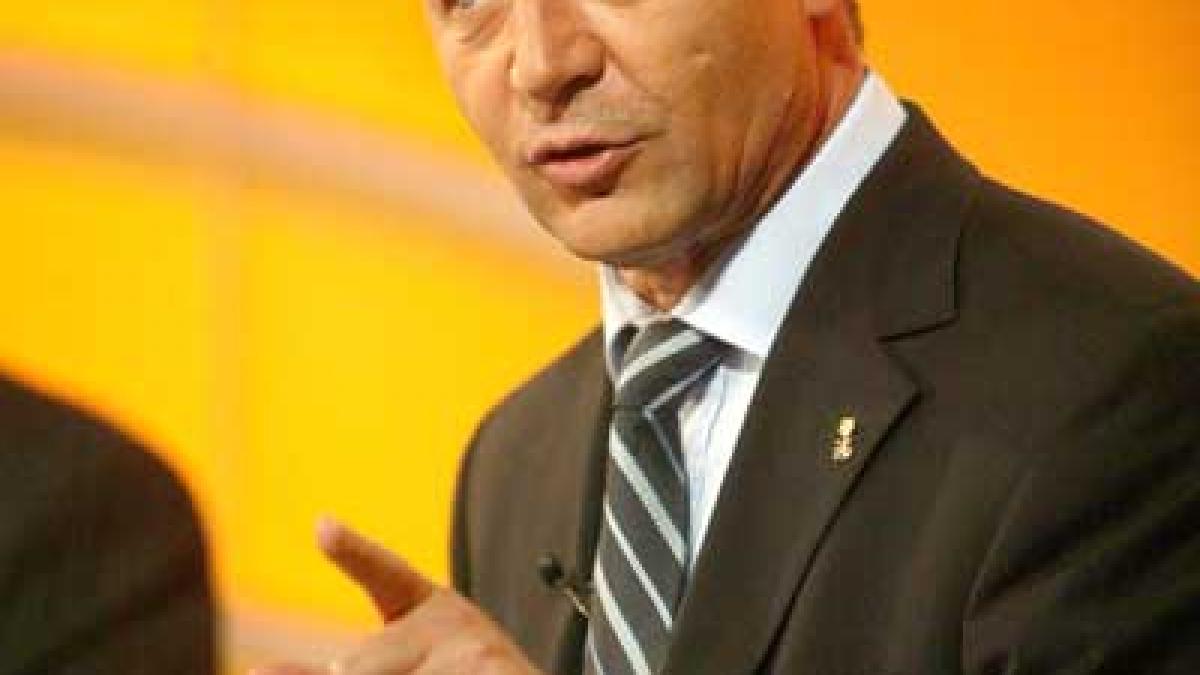 Traian Băsescu: Moldova? O mare de cetăţeni romăni!