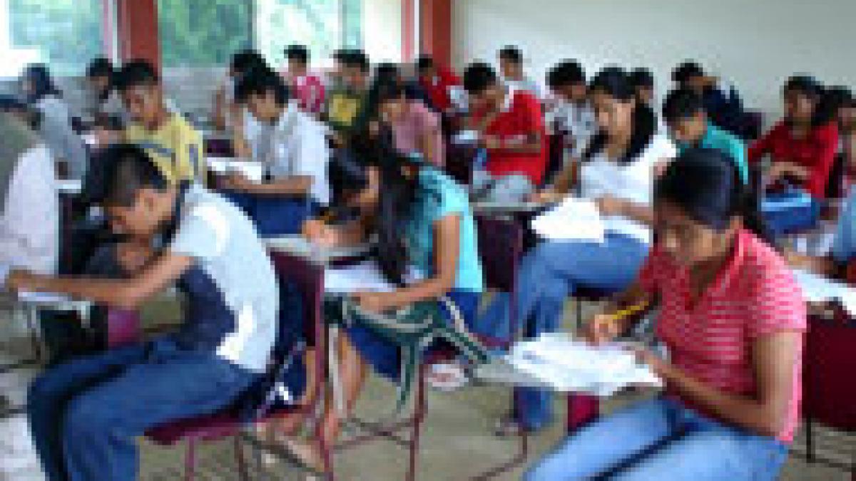 Elevii din Bucureşti contestă notele primite la tezele cu subiect unic