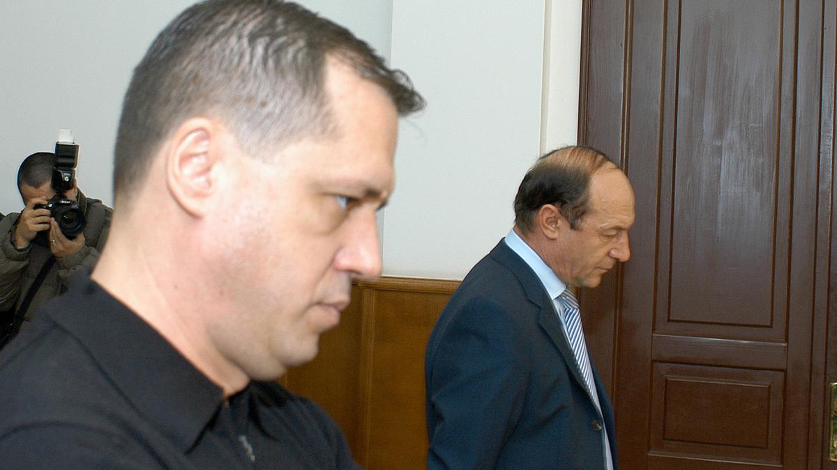 Băsescu, demis în ’89 pentru nereguli