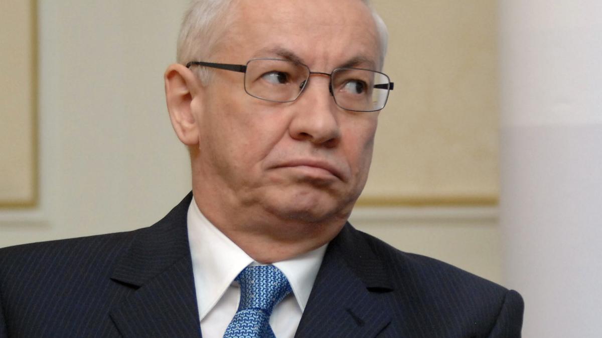 Dijmărescu - Scăderea leului, atac speculative