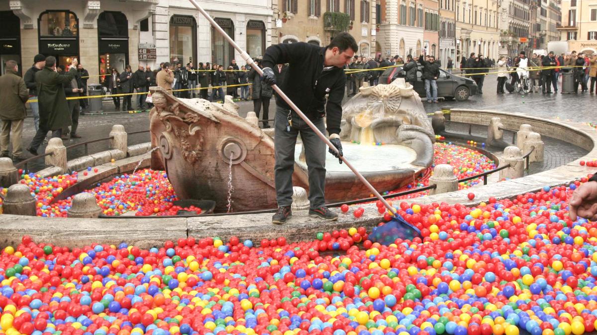 Manifest cu bile la Roma