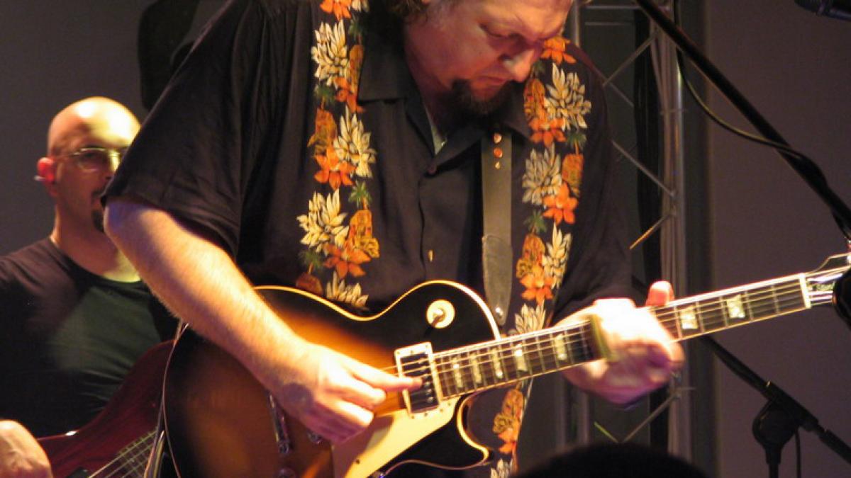 A.G. Weinberger live