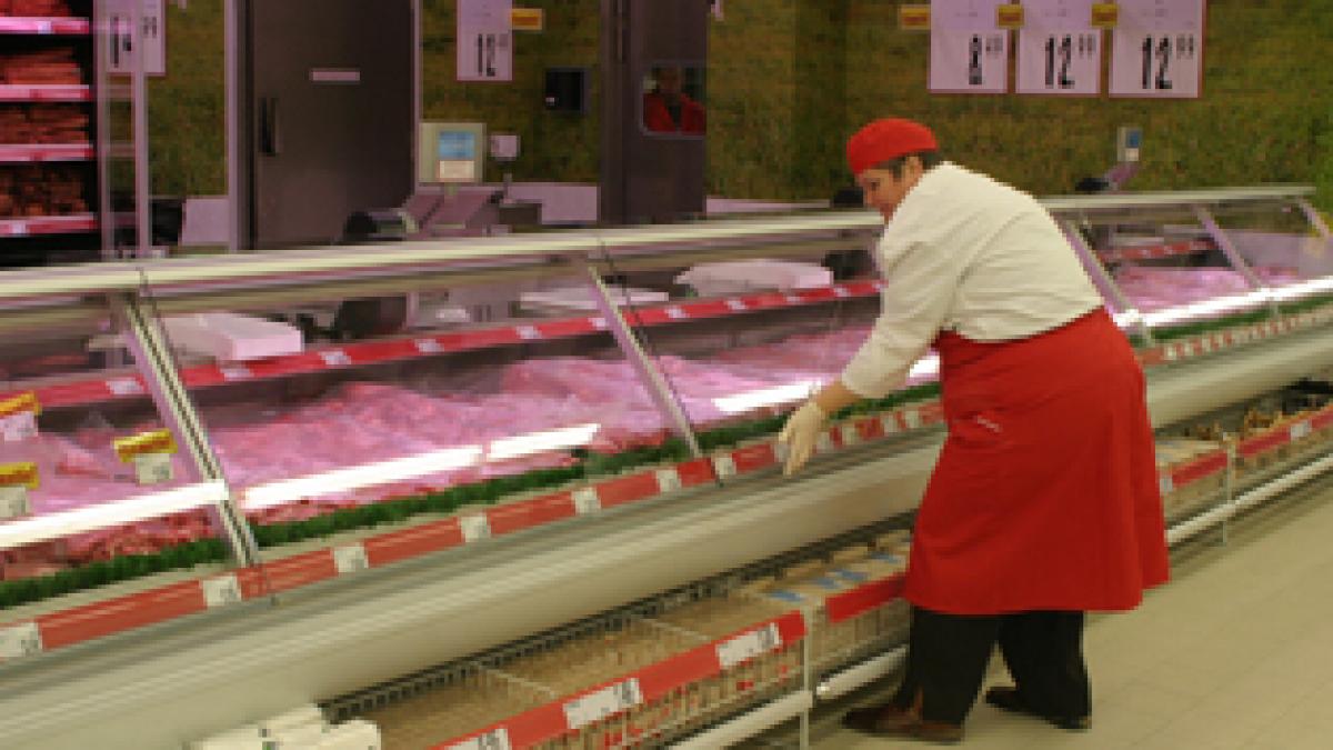 Bucătărie germană pentru români: Cârnaţi din carne stricată!