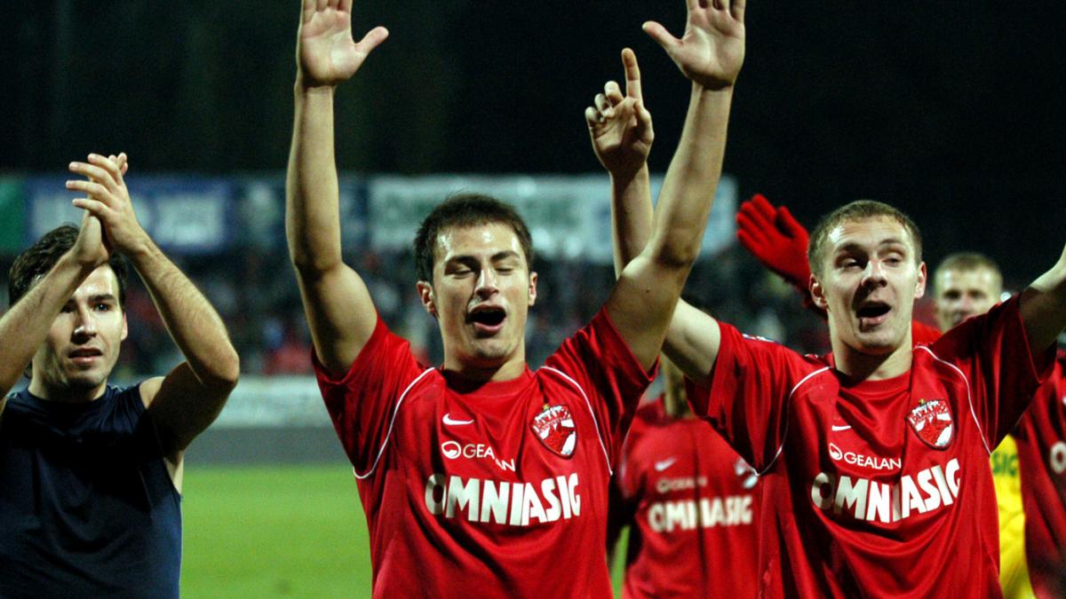 Radu Ştefan a semnat
