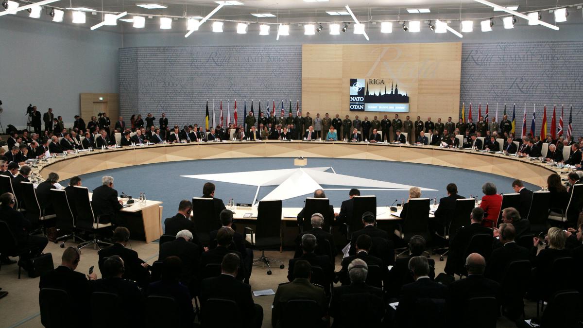 Parlamentul, antifonat pentru Summit-ul NATO