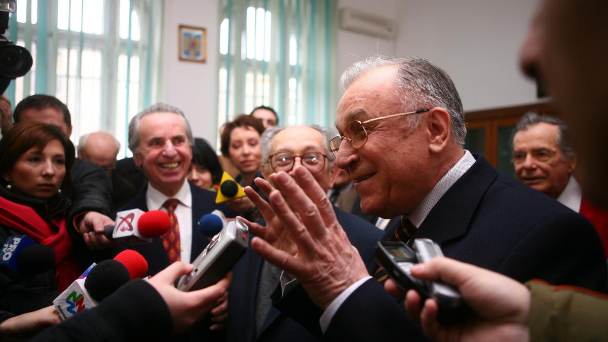 Ion Iliescu făcea nebunii în liceu 