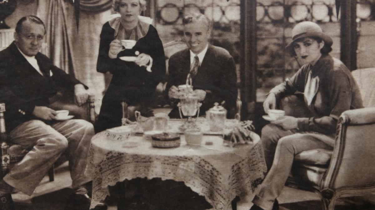 Viaţa alături de vedete