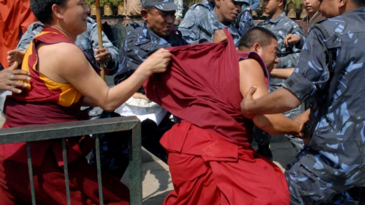 China măreşte numărul soldaţilor în Tibet