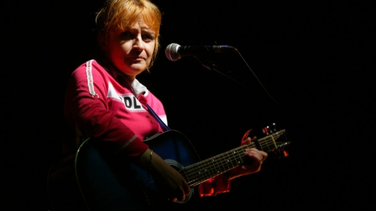 Bravo, Braşov!: Dacă ai şi muzică şi carte, ai parte de târg