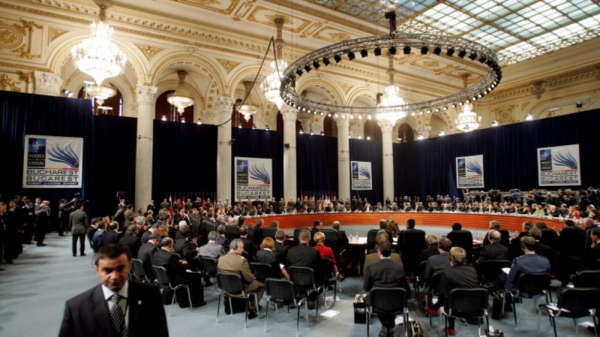  "Declaraţia de la Bucureşti", la disecţie