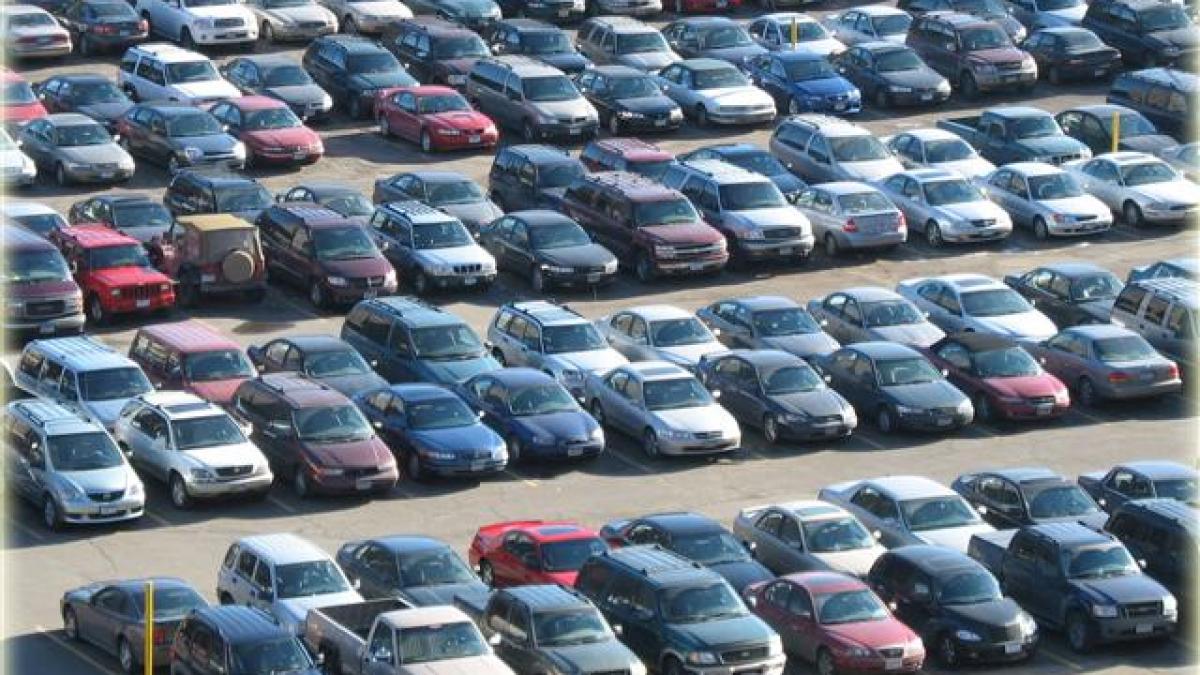 Afaceri / Tutunul şi maşinile urcă cifra vînzărilor