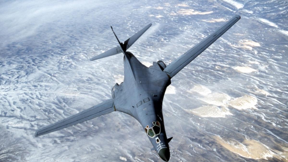 Rusia - Tu-160, bombardier nuclear modernizat  