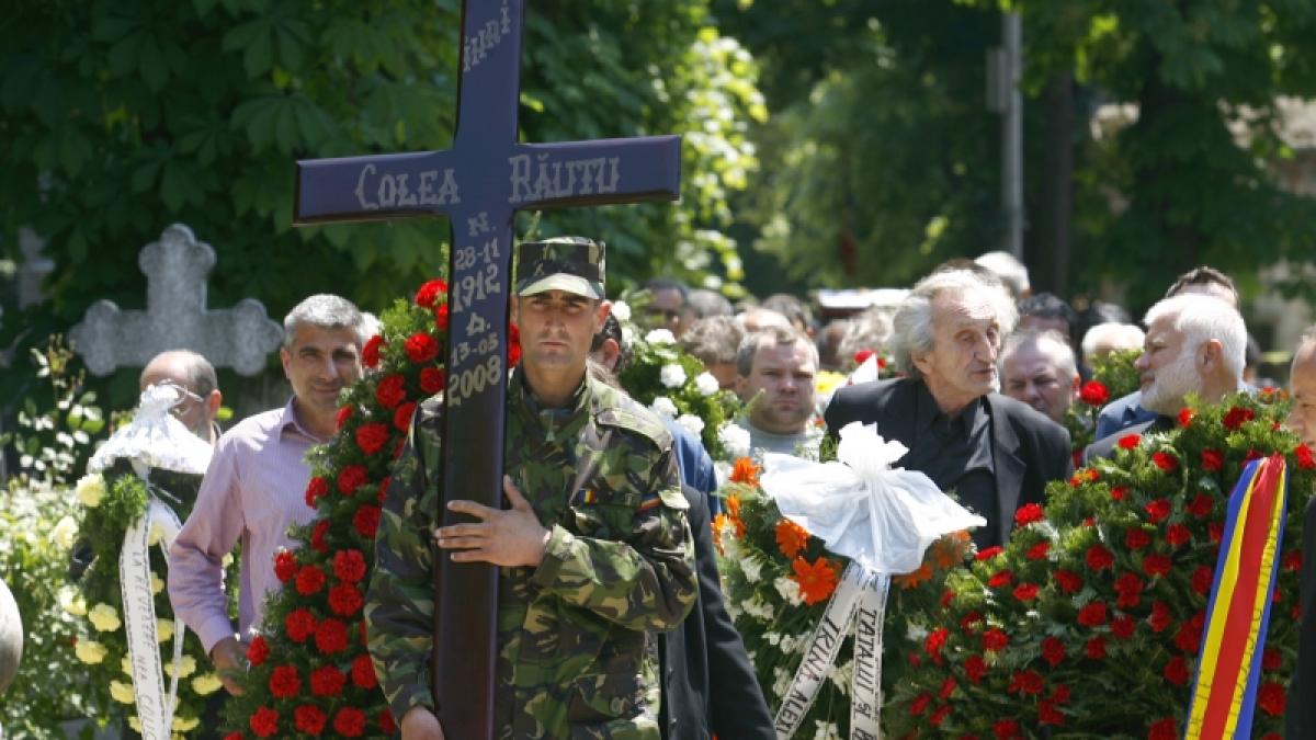 Onoruri militare pentru Colea Răutu