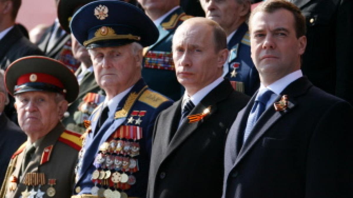 Rusia / Dmitri Medvedev, presat să respecte drepturile omului