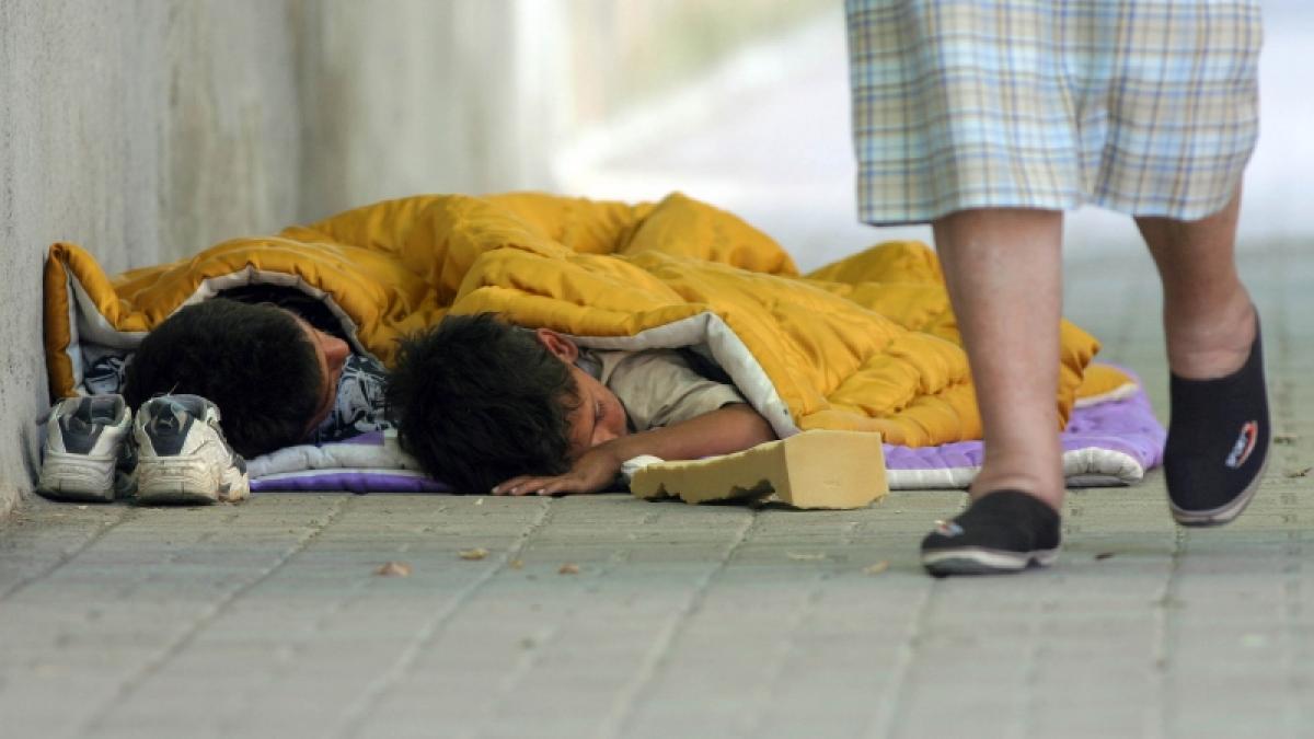 Italia e stăpînă pe copiii români