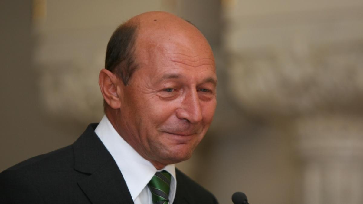 Traian Băsescu: "Notariatul este o castă în care doar anumite persoane au posibilitatea să intre"