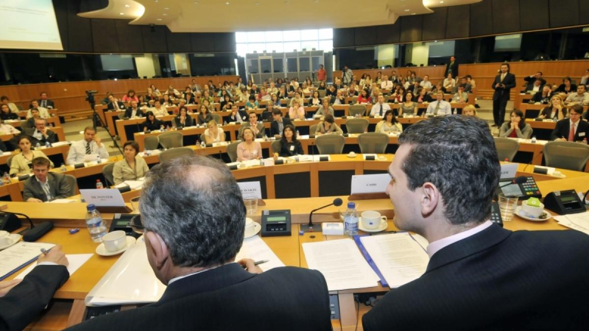 Parlamentul European, în luptă cu obezitatea