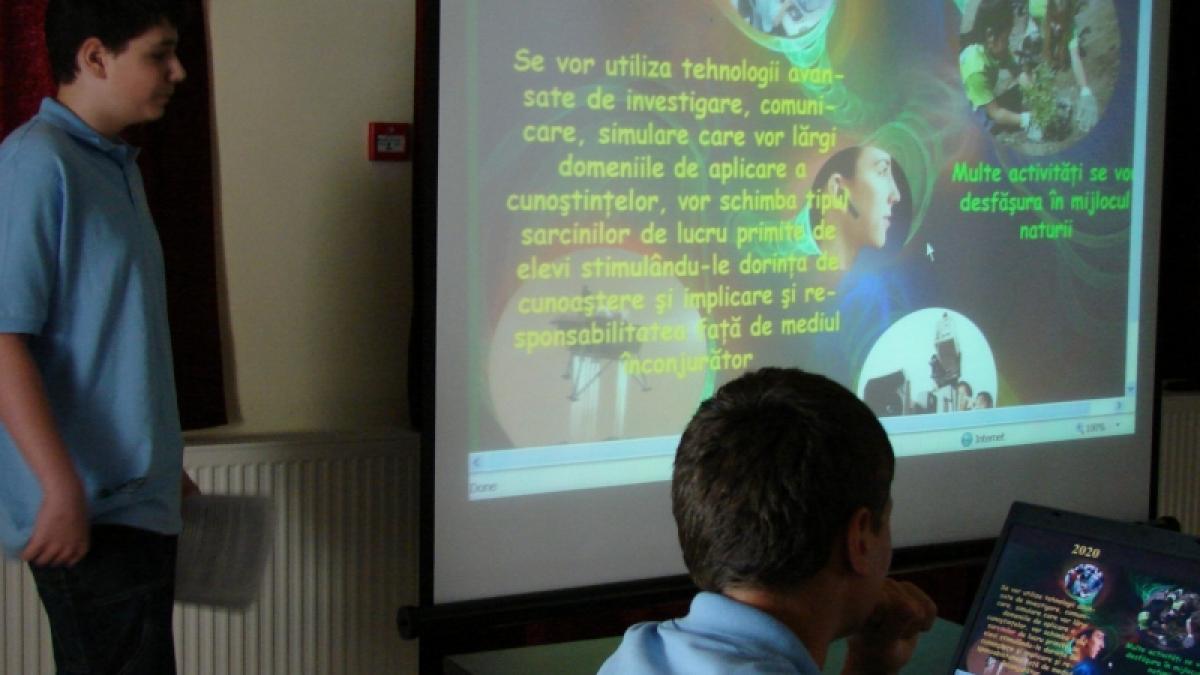 Viziunea 2020: elevi şi proiecte software 