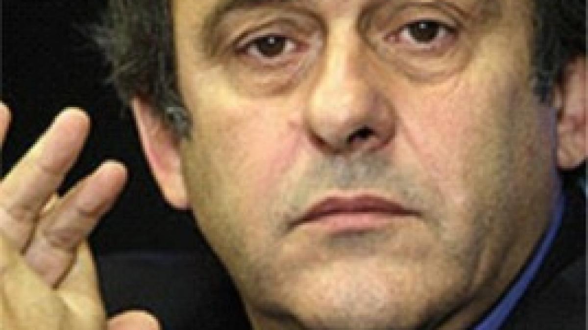 Michel Platini: Domenech trebuie să rămînă la cîrma Franţei