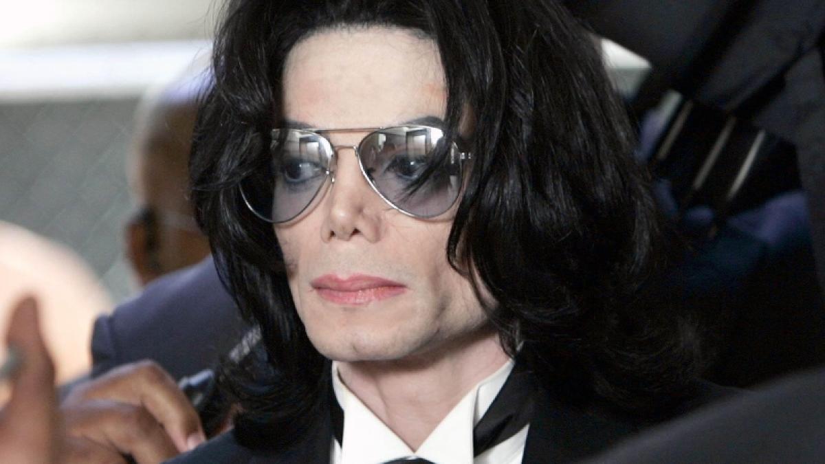 Michael Jackson, în scaunul cu rotile  