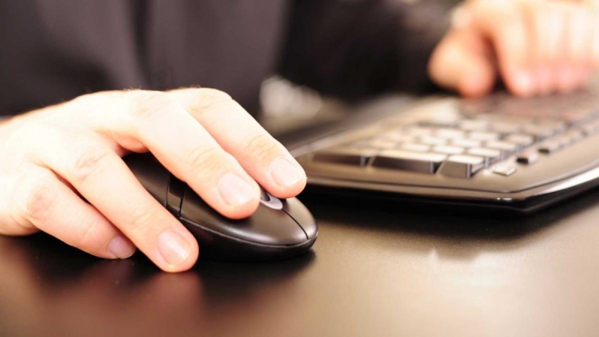 Presiune pe internet