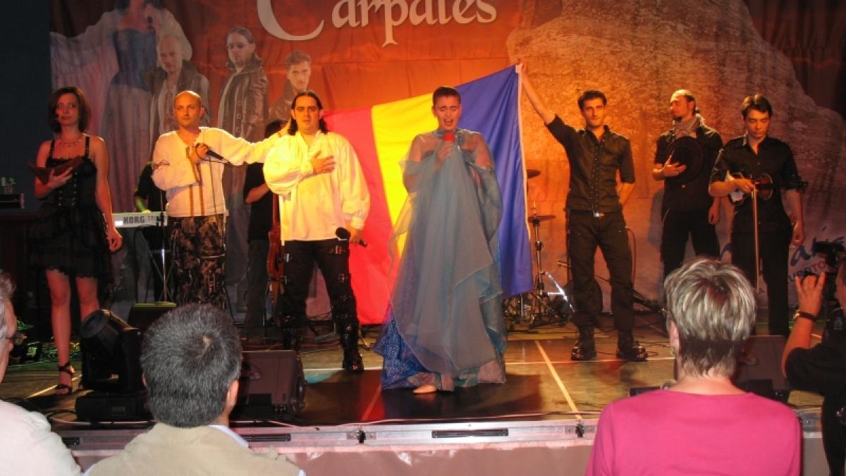 Deşteaptă-te, române, că te pricepi să cînţi!