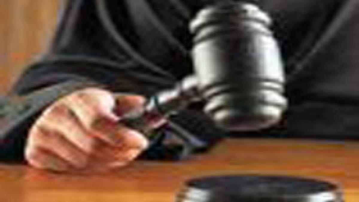 Reformele pe butuci / Clasa politică, piedică în calea justiţiei