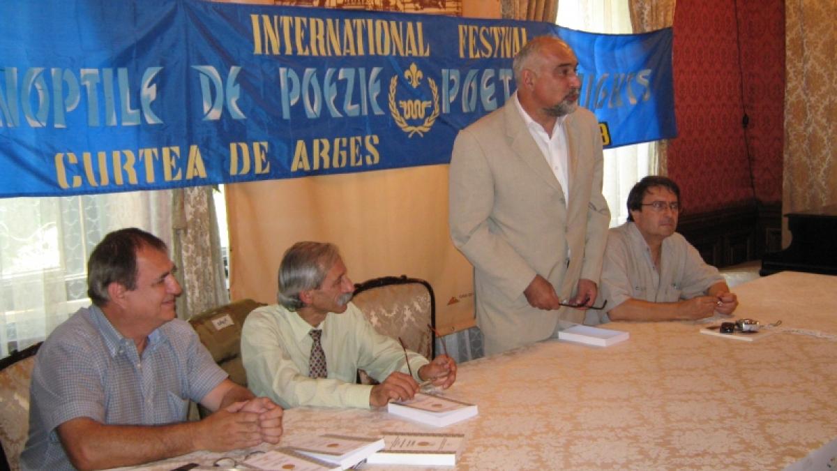 Festival internaţional: 24 de ţări în versuri plurilingve