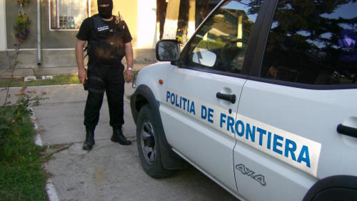 Poliţist suspectat de trafic de persoane