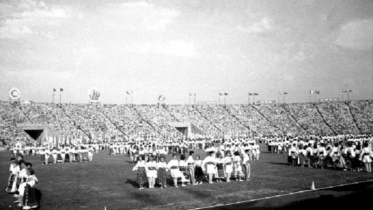 Remember 1953 - Partizanii păcii, pe "23 August"