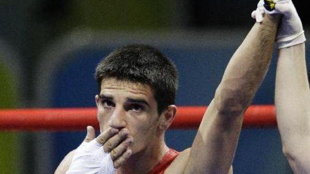 BOX / Georgian Popescu, în sferturi
