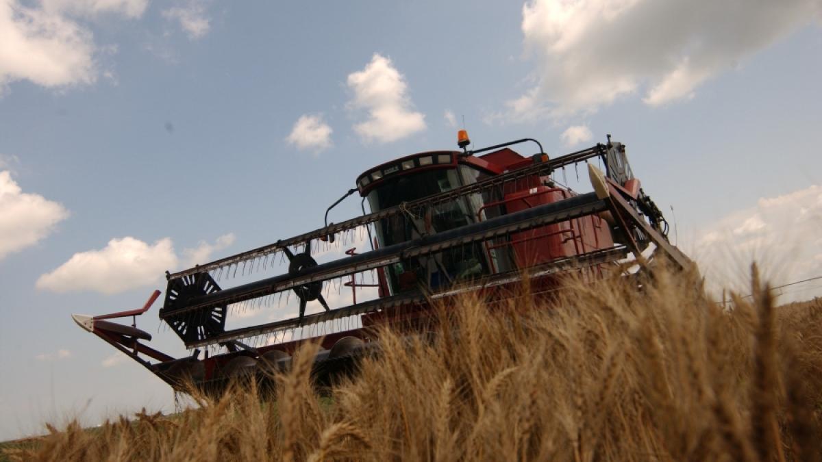 Agricultură - Guvernul a majorat subvenţia la motorină