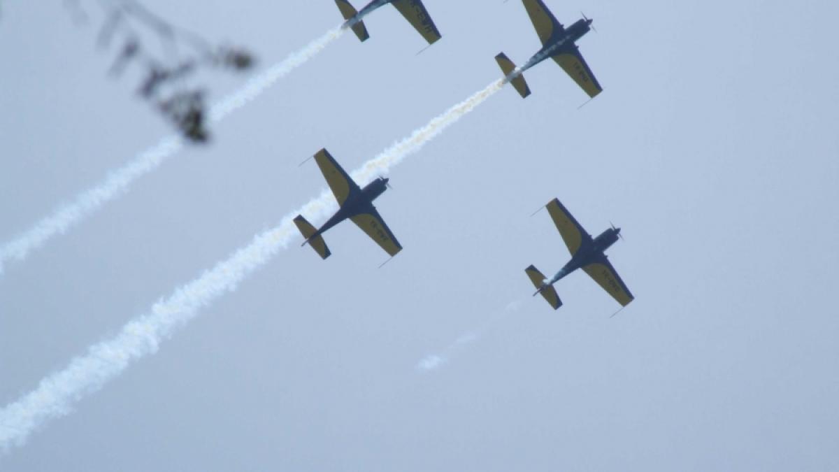 Tuzla Fly In 2008 - Acrobaţii aviatice pe malul Mării Negre
