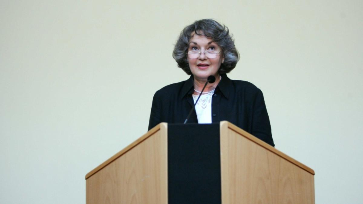 Nu candidează - Mona Muscă l-a refuzat pe Pinalti
