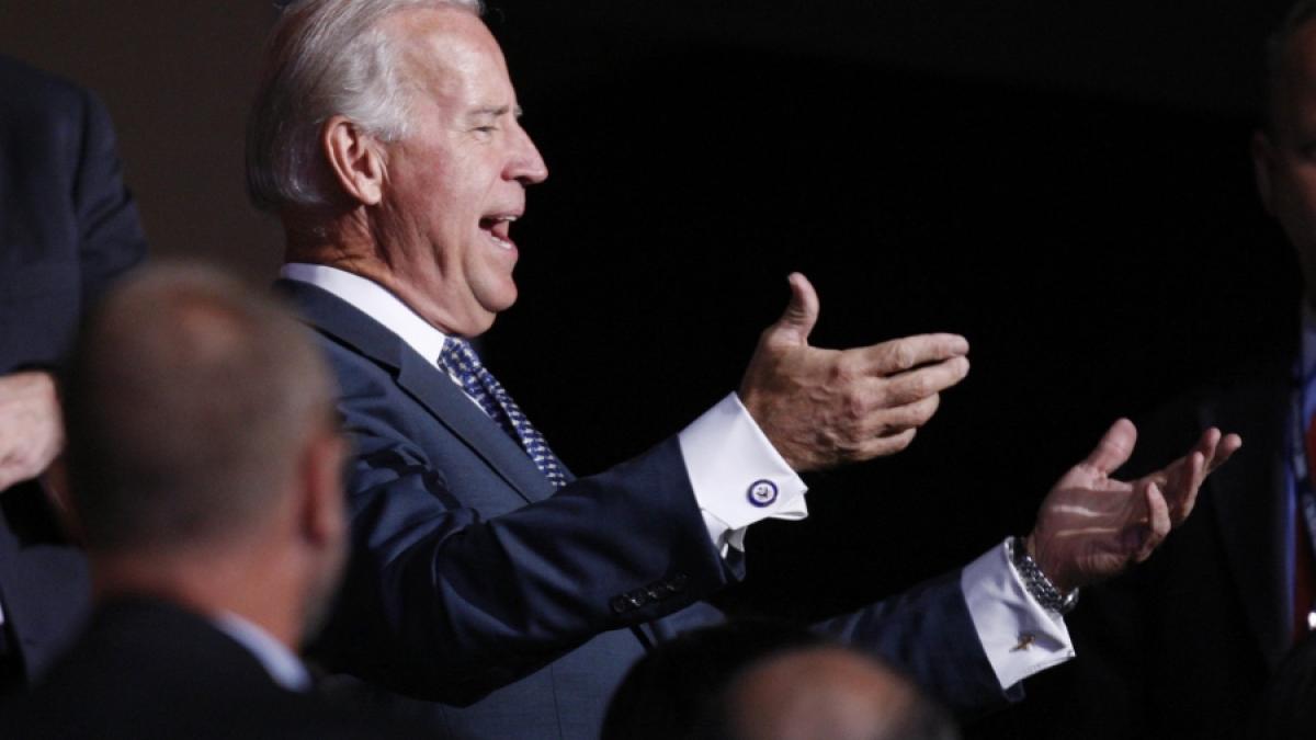 Ciocnire Biden – politician român 