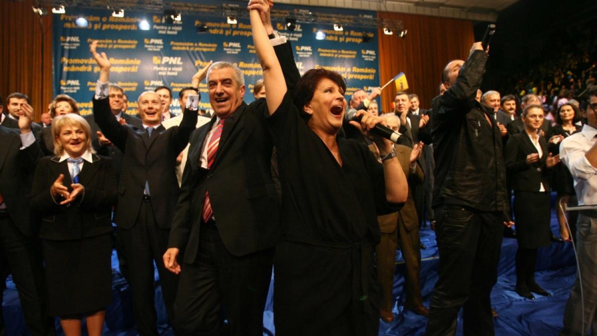 VEDETE &Icirc;N LOC DE LIDERI - Lansarea candidaţilor PNL – show politico-rock
