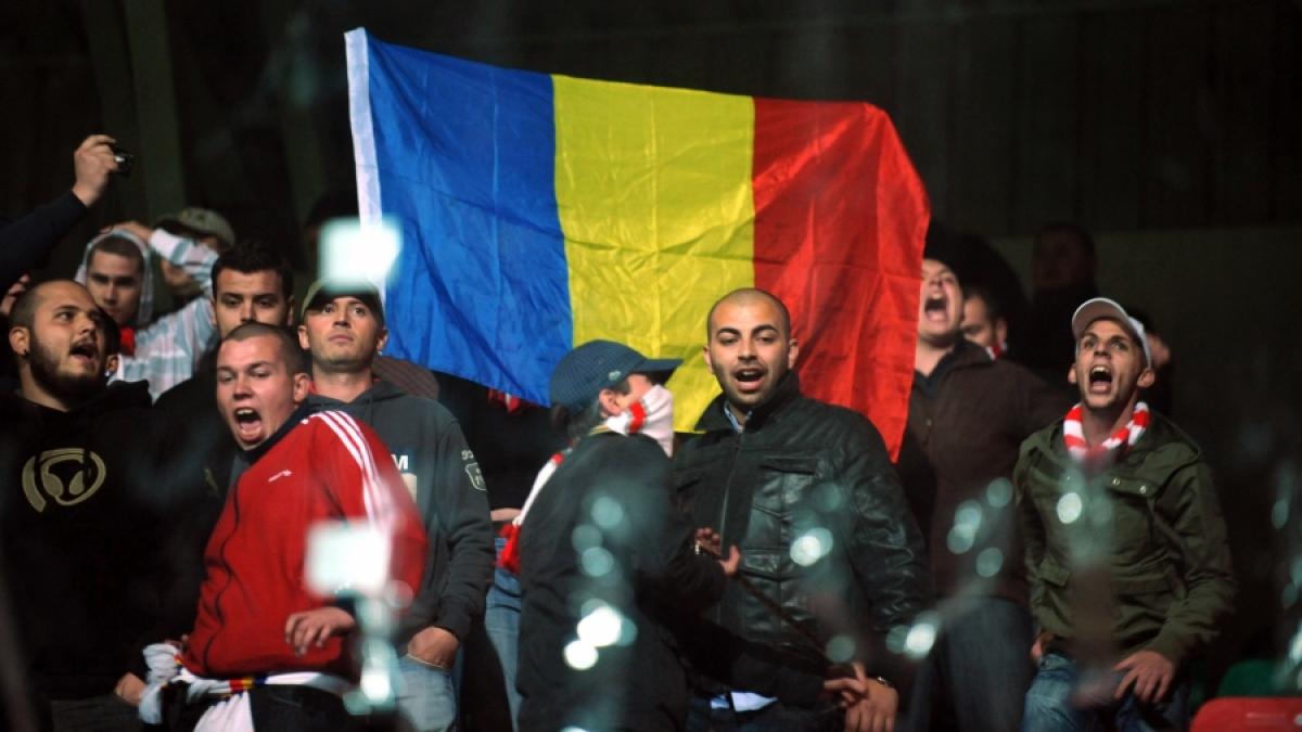 DINAMO - Amendă şi avertisment