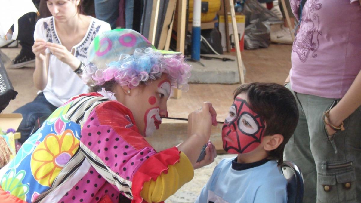 Festivalul "Nasuri roşii" - Clovni din toată lumea, uniţi-vă la Sighişoara!
