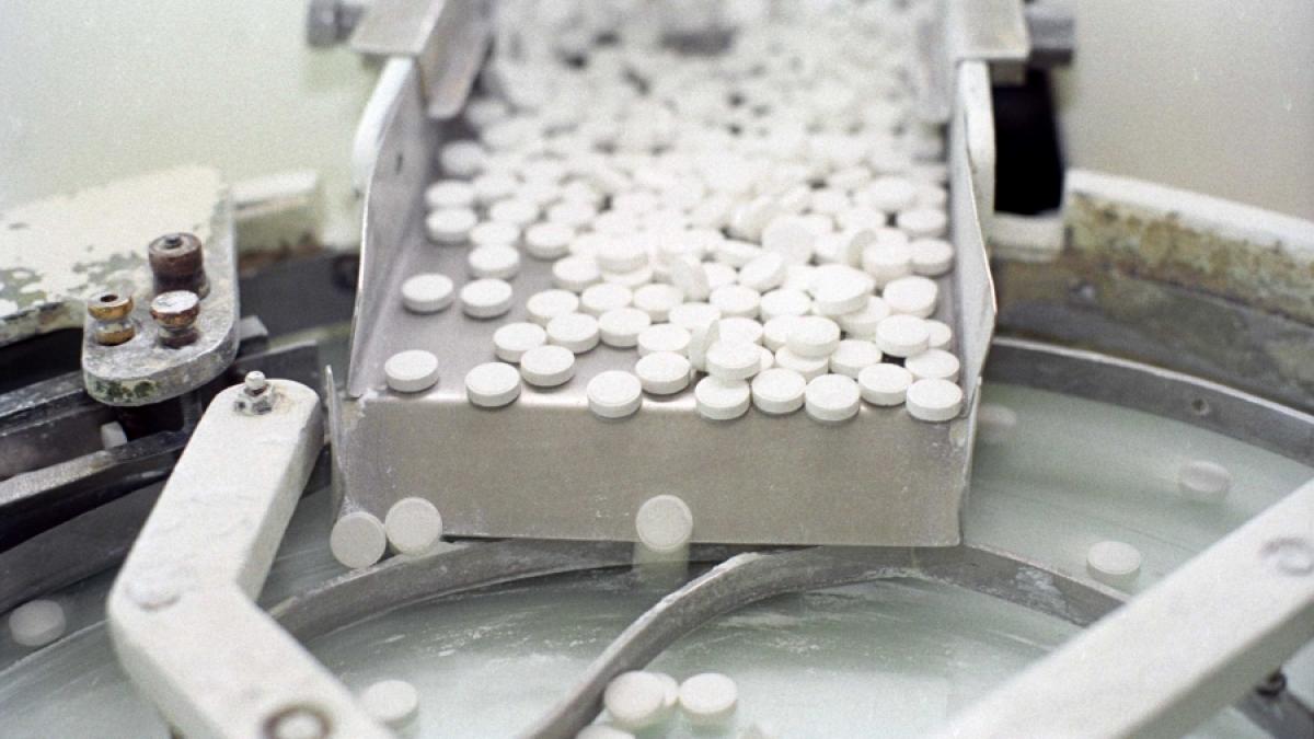 MEDICAMENTE FĂRĂ PLAFON, O GOGORIŢĂ - Datorii istorice de 1.100 miliarde de lei