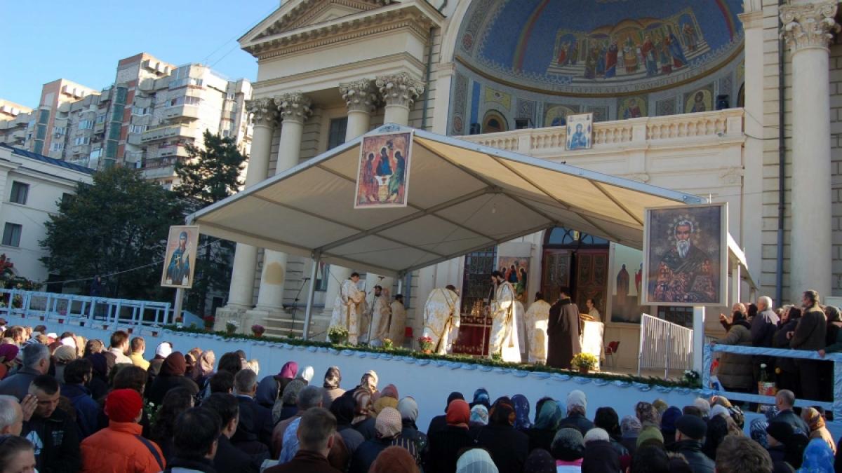 HRAMUL SFINTEI PARASCHEVA - Sărbători fericite în capitala Moldovei
