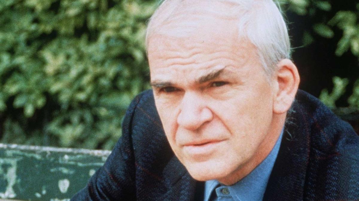 ARHIVELE COMUNISTE - Milan Kundera, denunţător