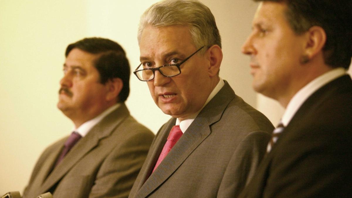 PSD vs PNL vs UDMR - Trei aspiranţi la conducerea Senatului