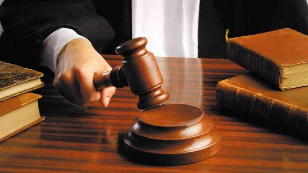 JUSTIŢIE - Trăsnăi la tribunal