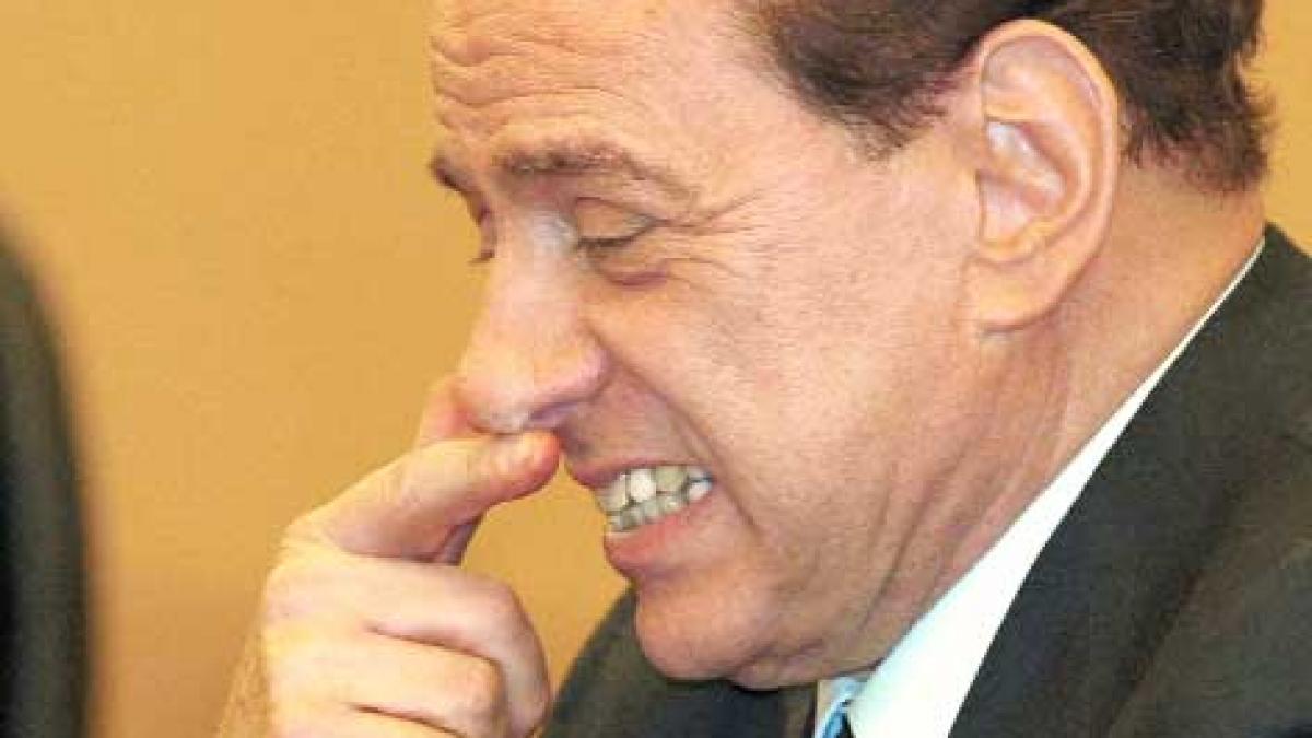 TOANE DE PREMIER • Berlusconi a reuşit să supere şi presa, şi opoziţia