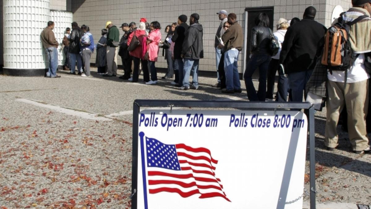 Chicago freamătă: La cartierul general al democratului