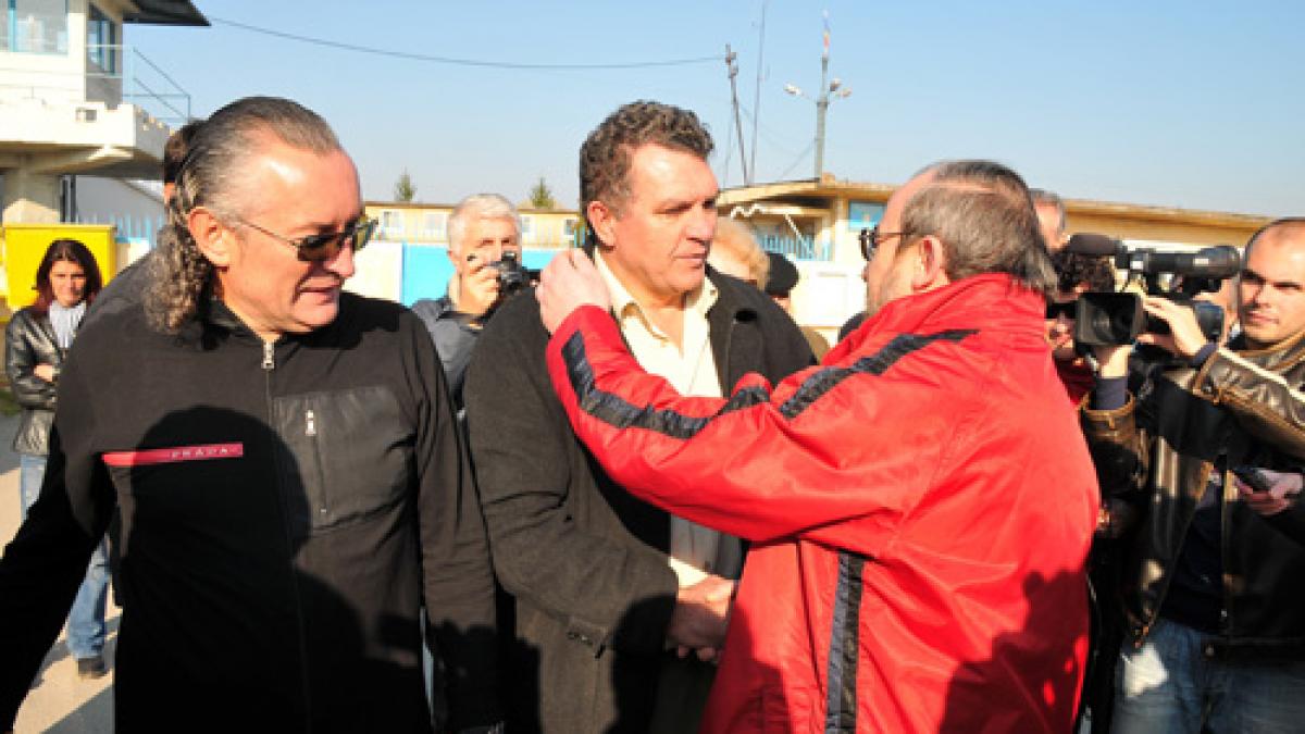 LOIŞ, LA IEŞIREA DIN &Icirc;NCHISOARE: "Unde eşti tu, balaure Cozma?"