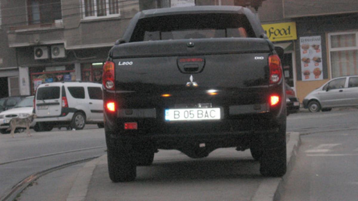 LEGE "EXPIRATĂ" - Şmecheri de doi bani, maşini de mii de euro