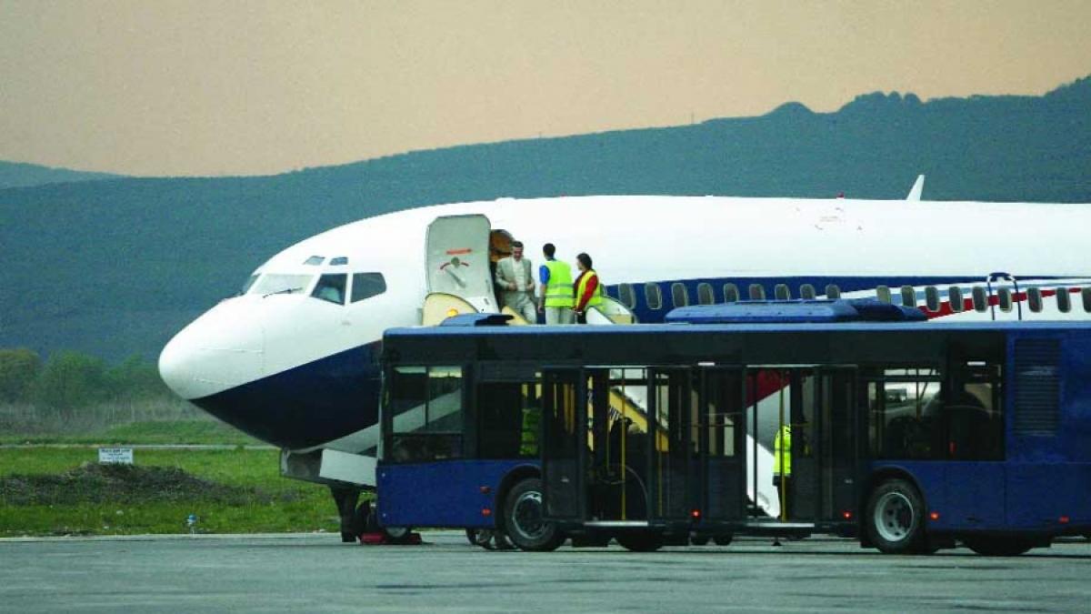 DECOLARE RATATĂ / Gigi s-a speriat de avion