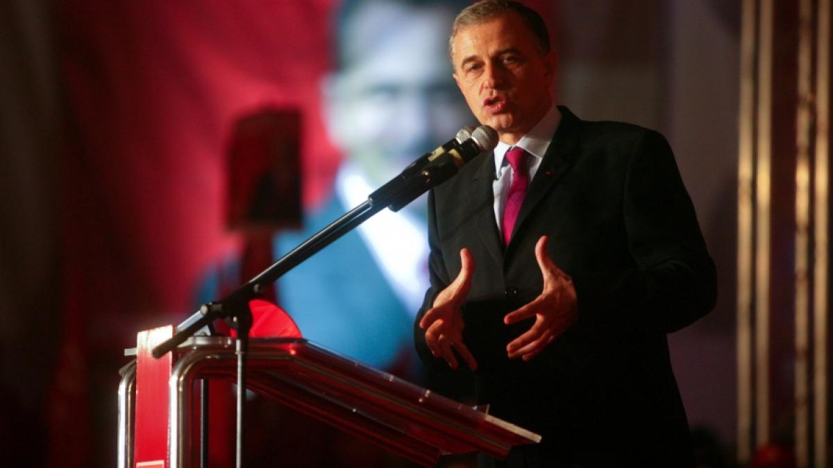 Guvernare cu PD-L/"Băsescu a trimis emisari la PSD"